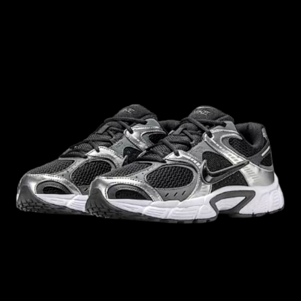 Nike V5 RNR Running Mens Size 11.5 Black Smoke Grey Silver